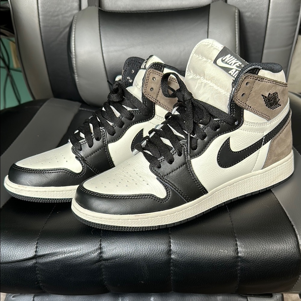 Jordan 1 Retro High Dark Mocha
